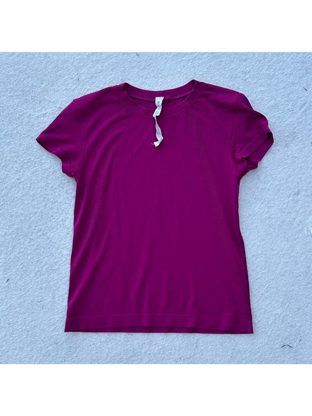 Lululemon Train to Be Short-Sleeve Shirt Magenta Purple Women's Size 2 Athletic